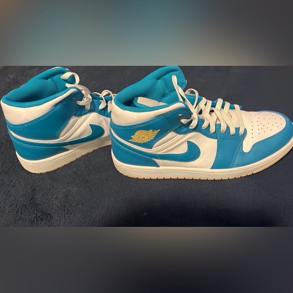 Nike Jordan Retro 1 Aquatone RARE COLOR SCHEME
